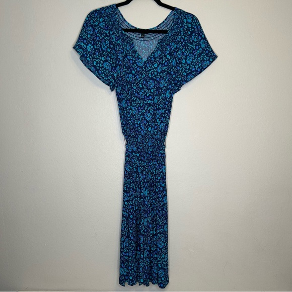 Talbots Dresses & Skirts - Talbots Pretty Navy Blue Multicolored Floral MIDI Short Sleeve Dress Size L‎